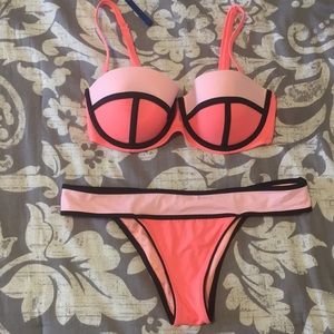 VS bright coral & black bikini